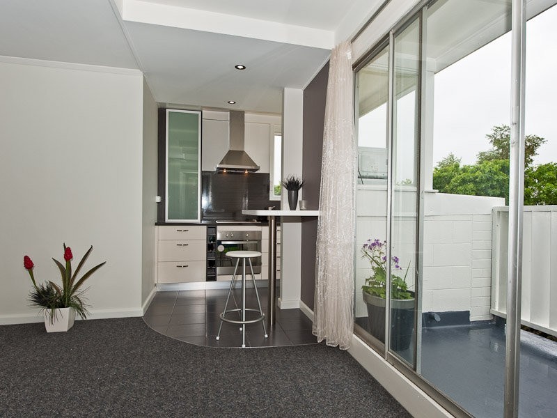 33/64 St Georges Tcs, Battery Point TAS 7004