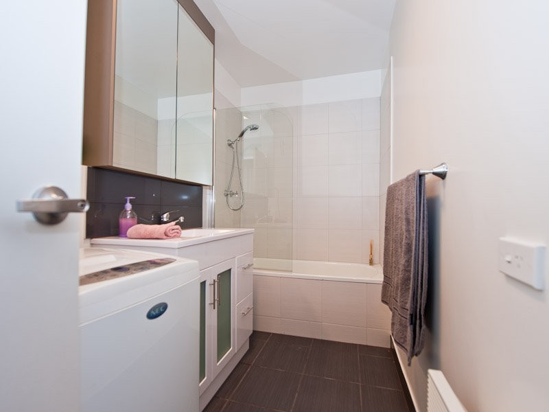 33/64 St Georges Tcs, Battery Point TAS 7004