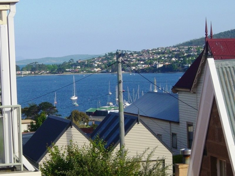 33/64 St Georges Tcs, Battery Point TAS 7004