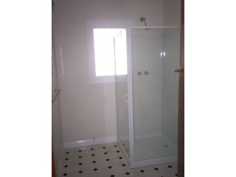 11 Keynsham Rd, Claremont TAS 7011