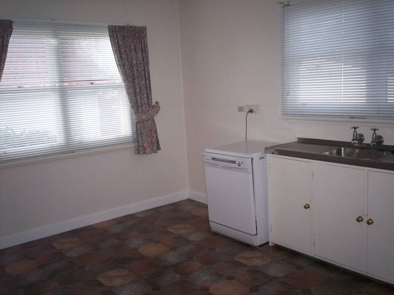 11 Keynsham Rd, Claremont TAS 7011