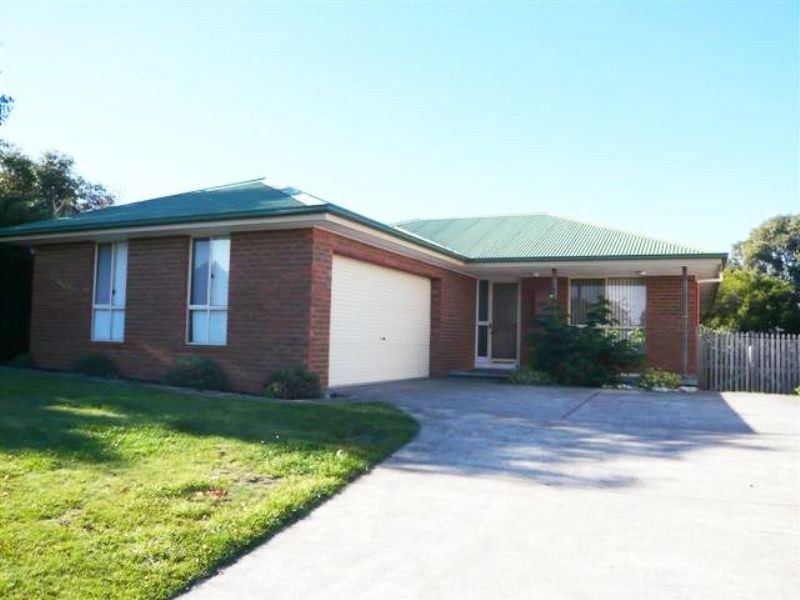 28 Ash Drive, Kingston TAS 7050