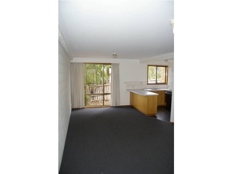 25/4 Clifford Court, Howrah TAS 7018