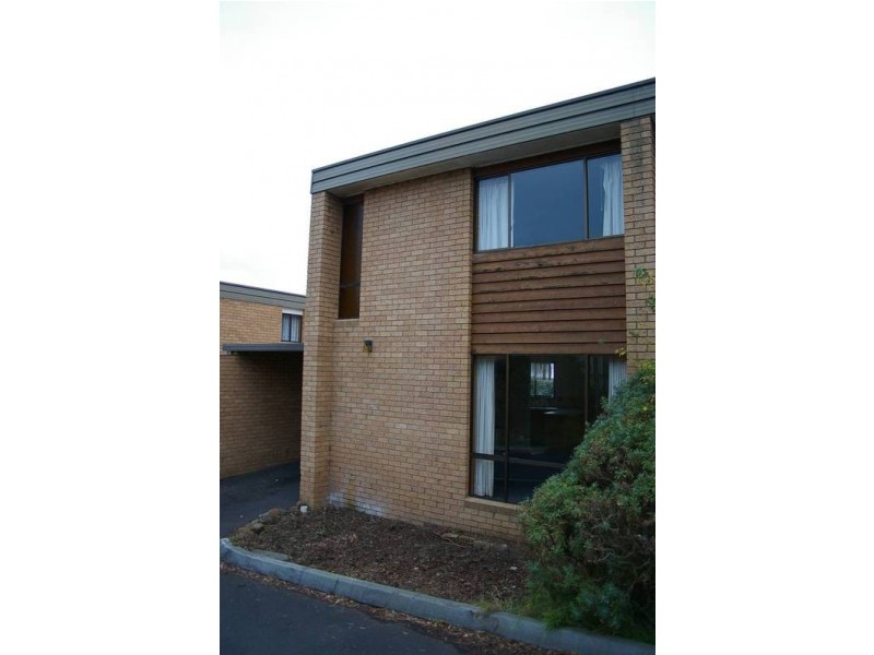 4/24 Clifford Court, Howrah TAS 7018