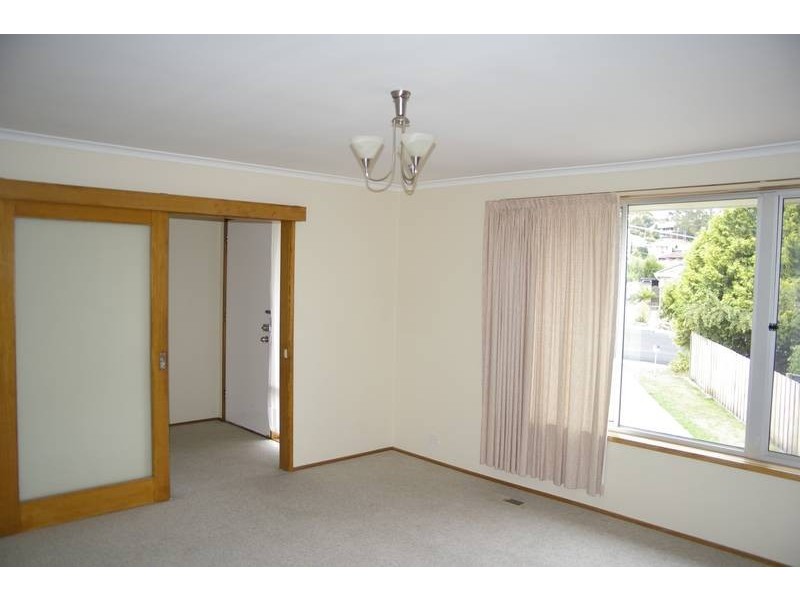 2 Baldwin Place, Lenah Valley TAS 7008