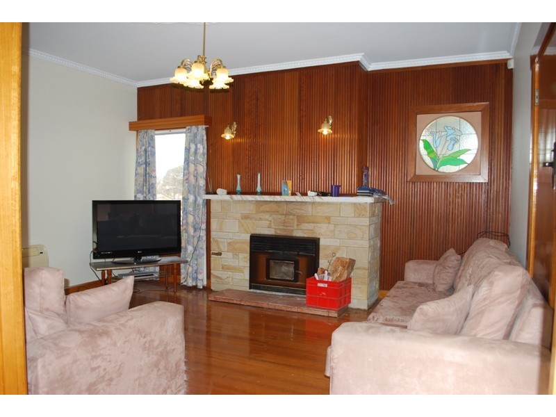 4 Hilton Road, Claremont TAS 7011