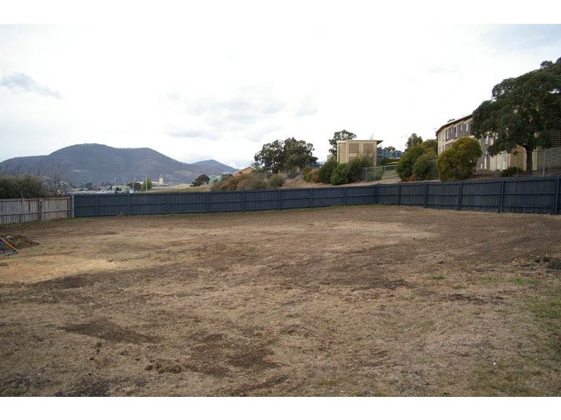 15 Barry Street, Glenorchy TAS 7010