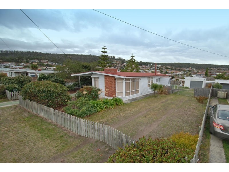 9 Ninabah Street, Howrah TAS 7018