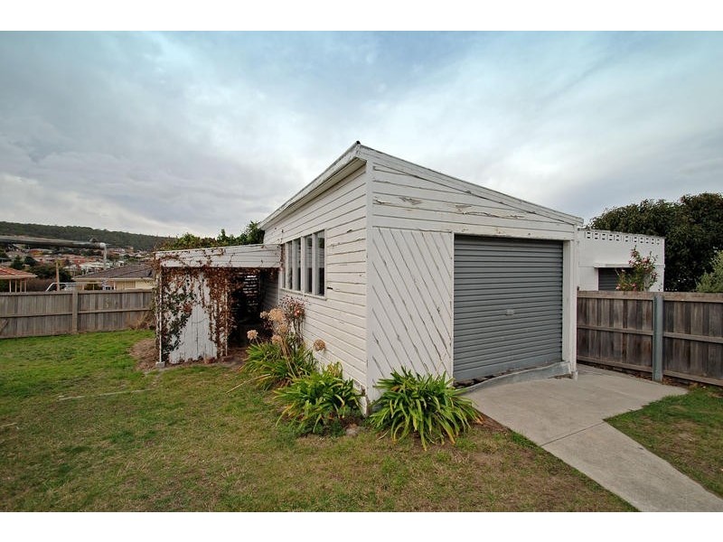 9 Ninabah Street, Howrah TAS 7018