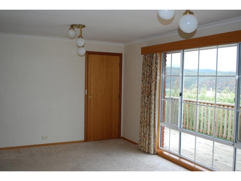 2/52 Lucinda Parade, Lutana TAS 7009