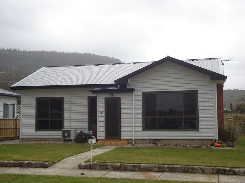 13 Fifth Avenue, New Norfolk TAS 7140