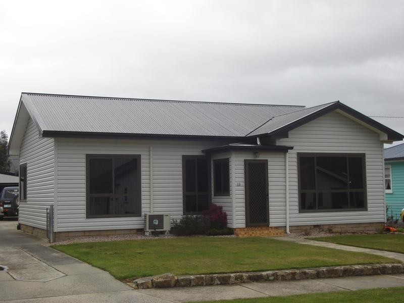 13 Fifth Avenue, New Norfolk TAS 7140