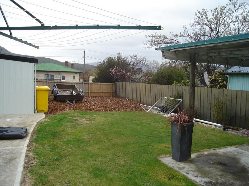 13 Fifth Avenue, New Norfolk TAS 7140