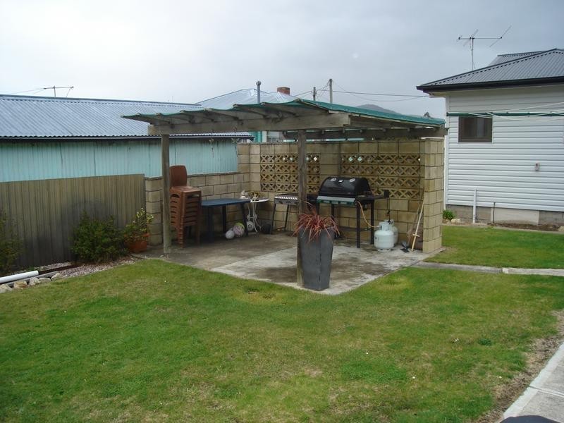 13 Fifth Avenue, New Norfolk TAS 7140