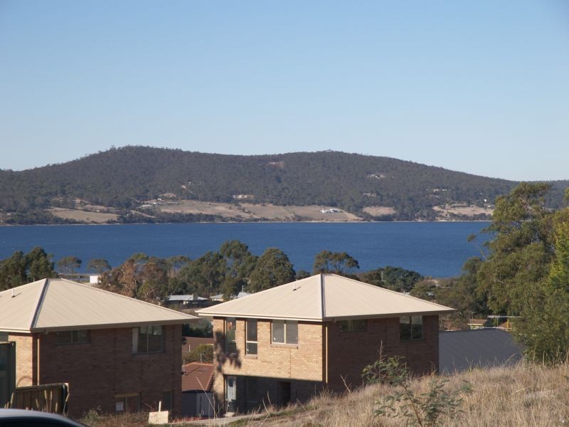 35 Emmaline Court, Rokeby TAS 7019