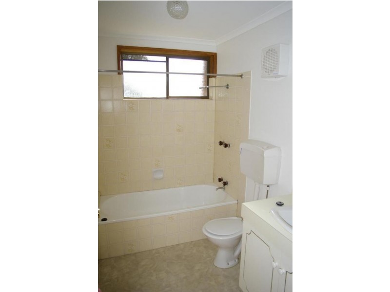 25/4 Clifford Court, Howrah TAS 7018