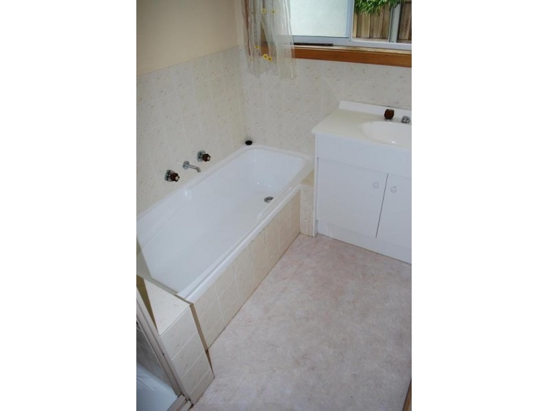 1/27 Cuthbertson Place, Lenah Valley TAS 7008