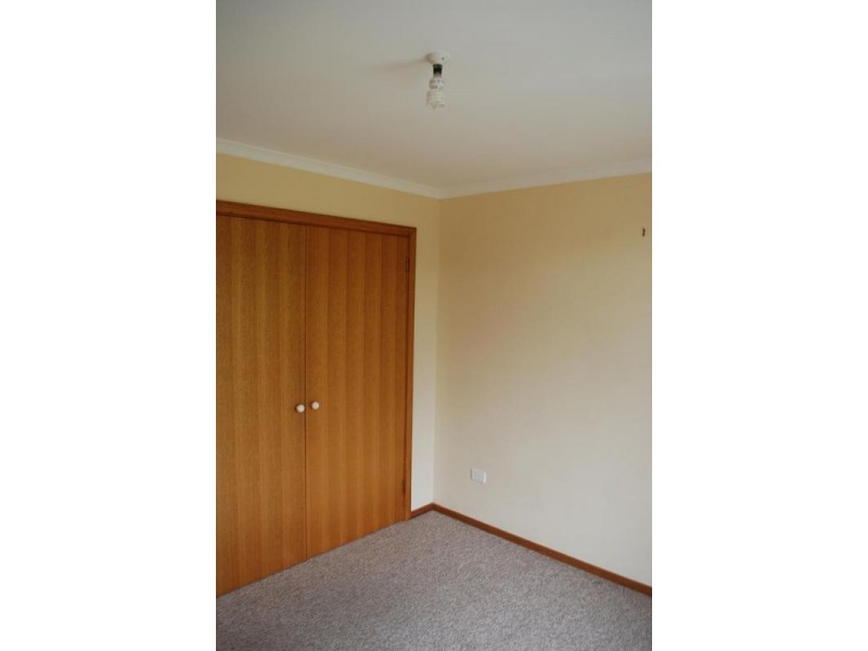 1/27 Cuthbertson Place, Lenah Valley TAS 7008