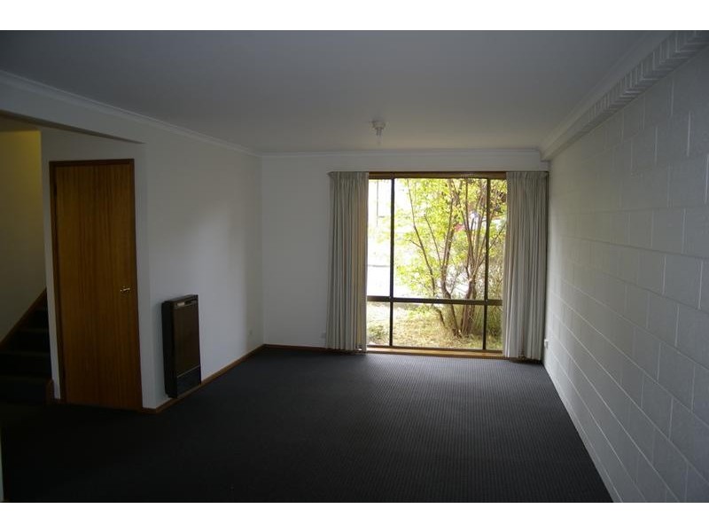 25/4 Clifford Court, Howrah TAS 7018