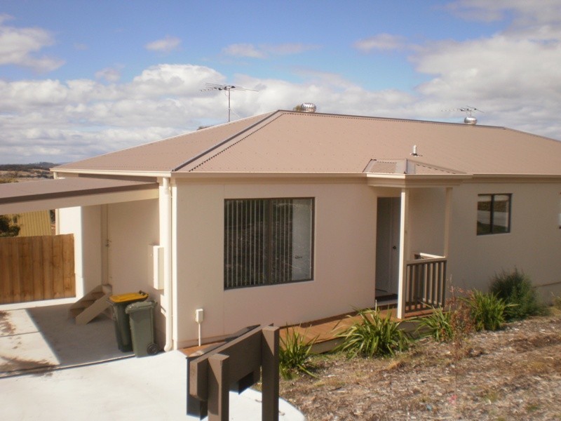 2 & 3/13 Emmaline Court, Rokeby TAS 7019