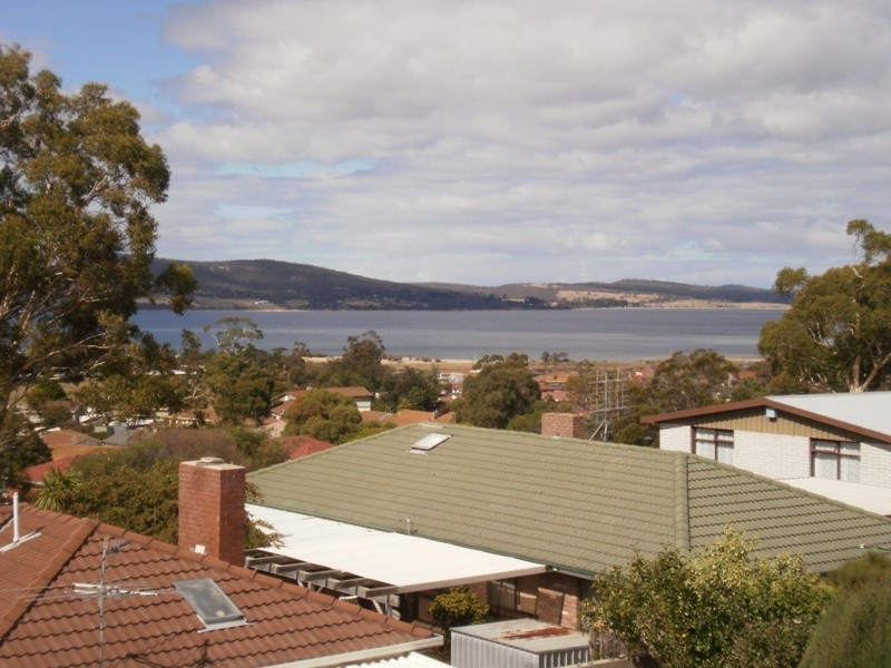 2 & 3/13 Emmaline Court, Rokeby TAS 7019