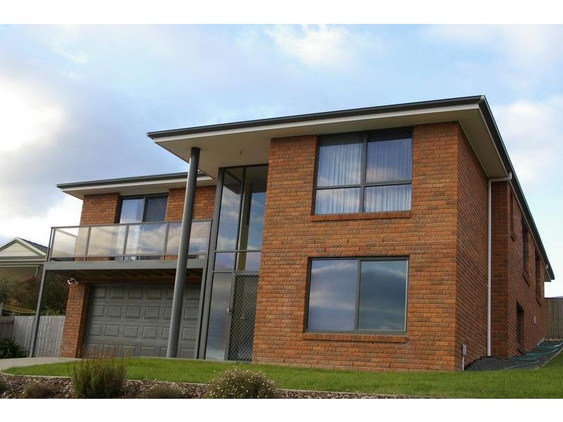 17 Fairview Drive, Kingston TAS 7050