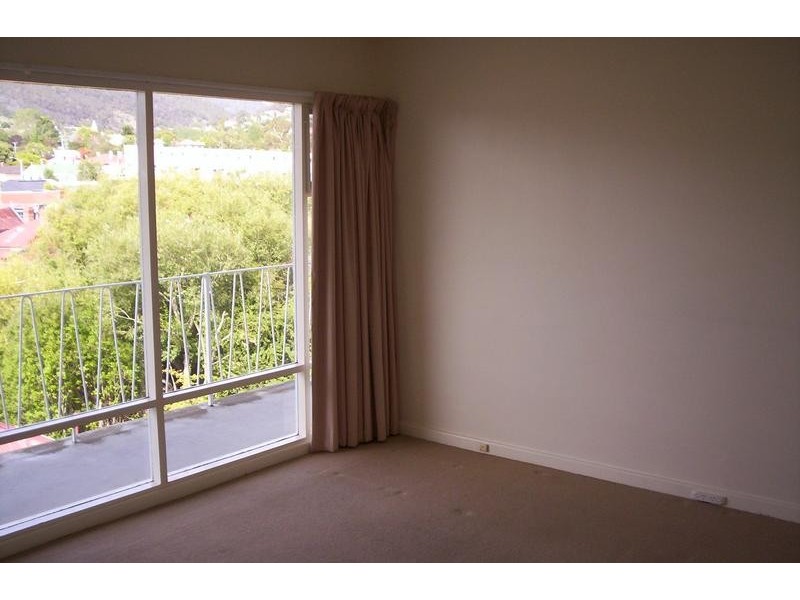 9/4 Jersey Street, Sandy Bay TAS 7005