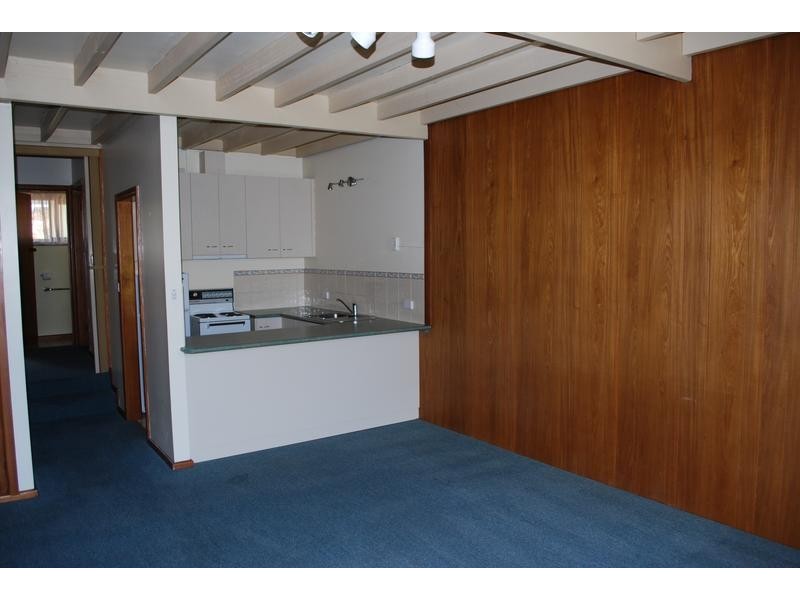 6/14a Lowelly Road, Lindisfarne TAS 7015