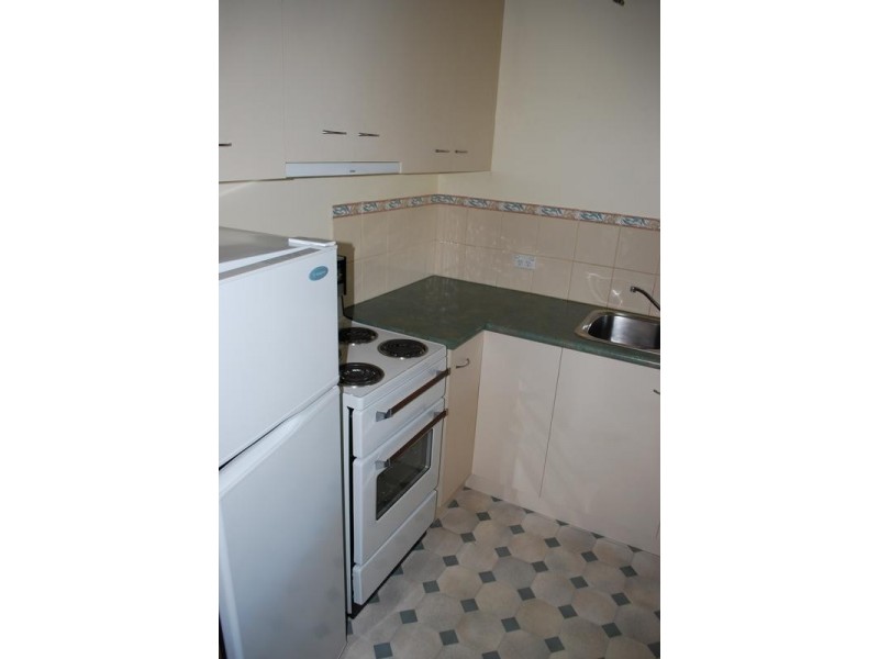 6/14a Lowelly Road, Lindisfarne TAS 7015