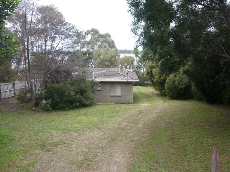 559 Shark Point Road, Penna TAS 7171