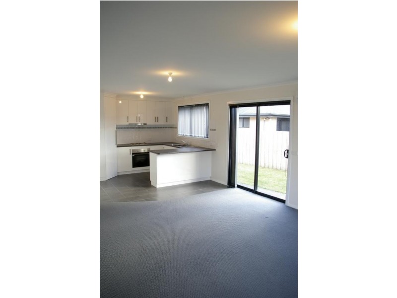 2/10 Lucas Place, Brighton TAS 7030