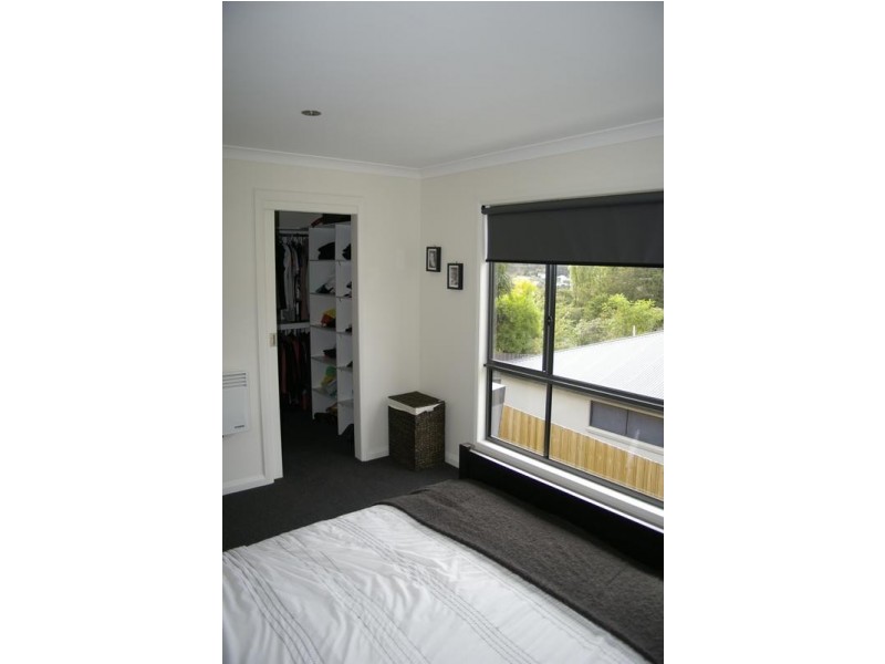 16B Derwent Avenue, Geilston Bay TAS 7015