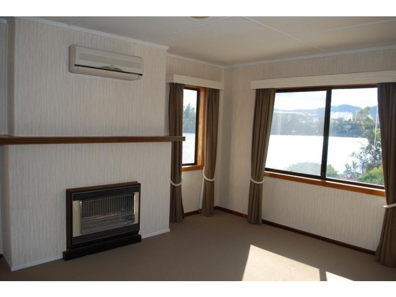 27 Curlew Parade, Claremont TAS 7011