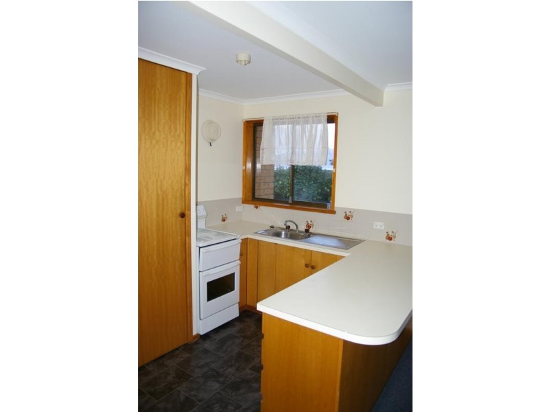 24/4 Clifford Court, Howrah TAS 7018