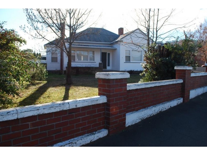 46 Lincoln Street, Lindisfarne TAS 7015