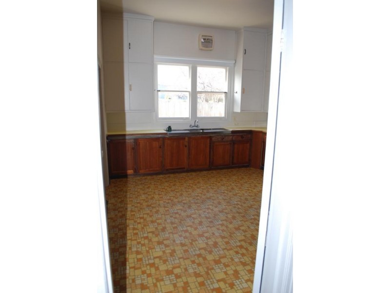 46 Lincoln Street, Lindisfarne TAS 7015