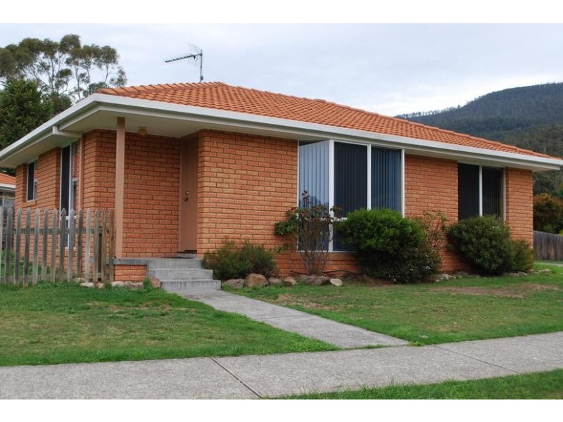 1/1 Godfrey Road, Claremont TAS 7011