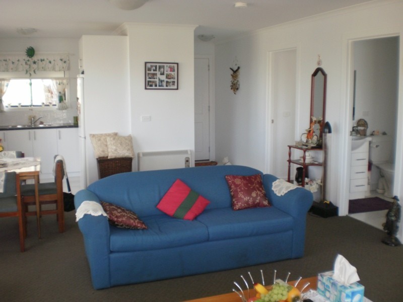 2/1 Emmaline Court, Rokeby TAS 7019