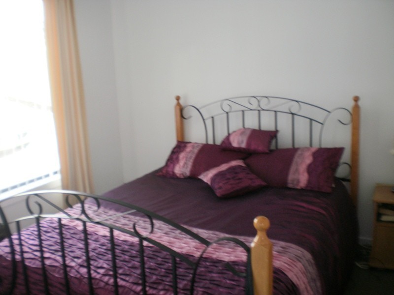 2/1 Emmaline Court, Rokeby TAS 7019