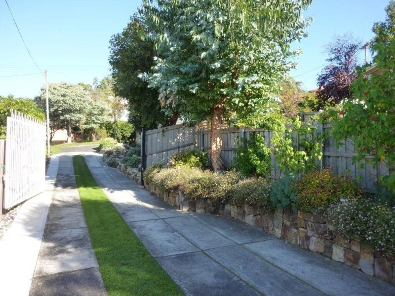 33 Walker Street, Rosetta TAS 7010