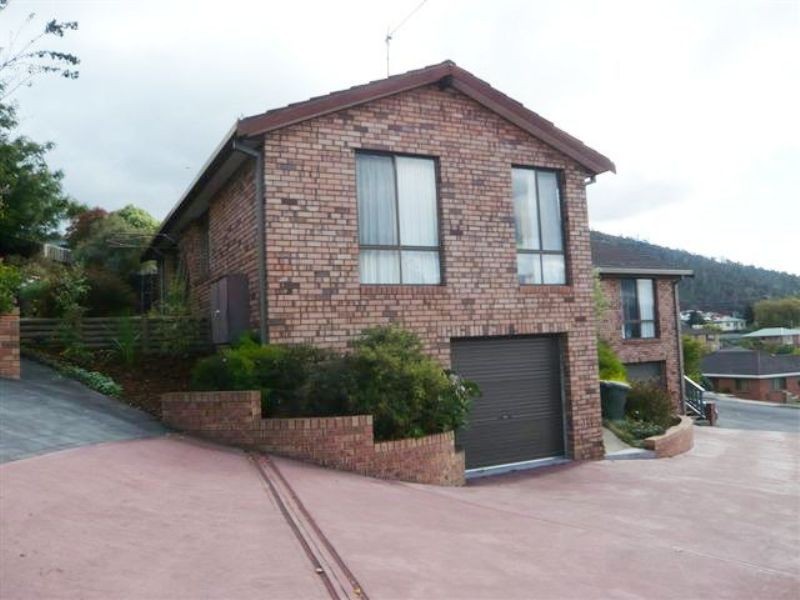 2/12 Tris Court, Berriedale TAS 7011