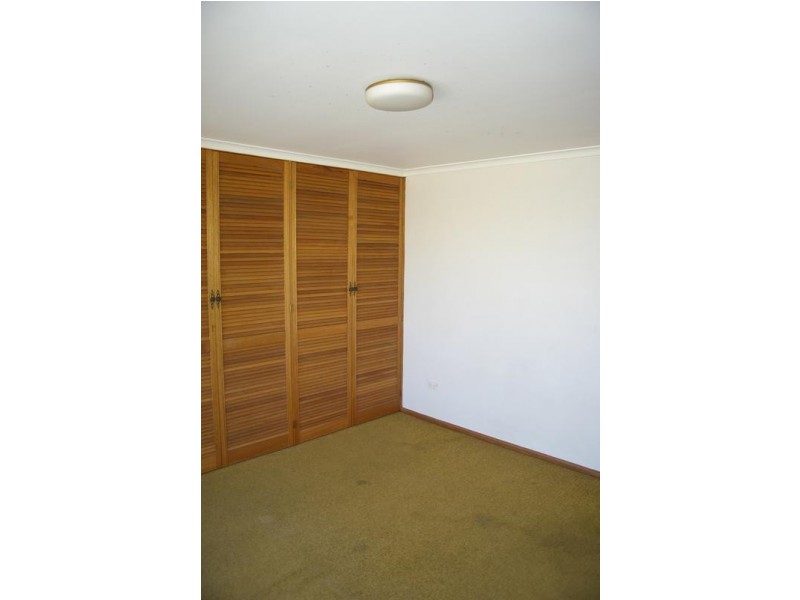 4/14a Lowelly Road, Lindisfarne TAS 7015