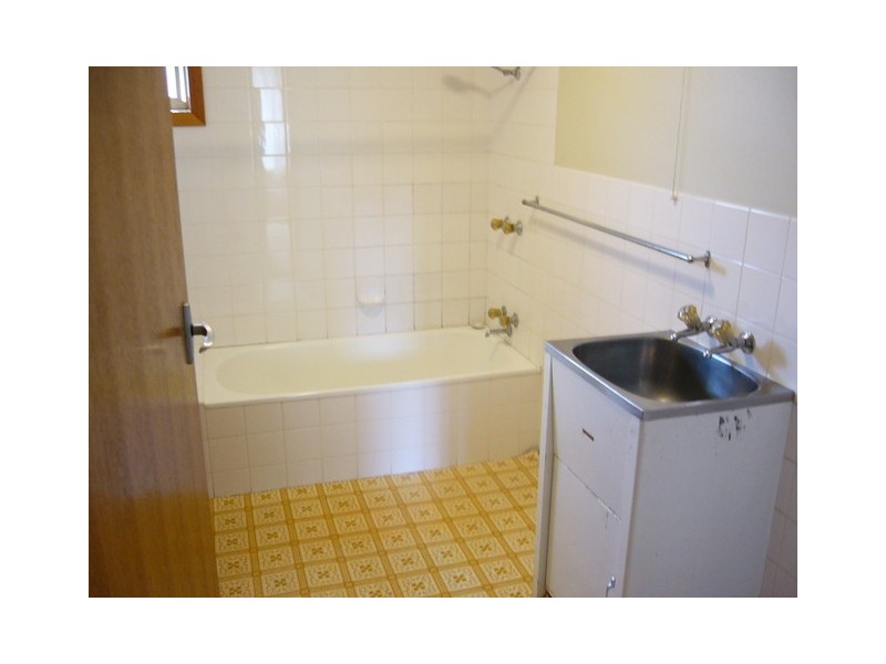 4/20 Lincoln Street, Lindisfarne TAS 7015