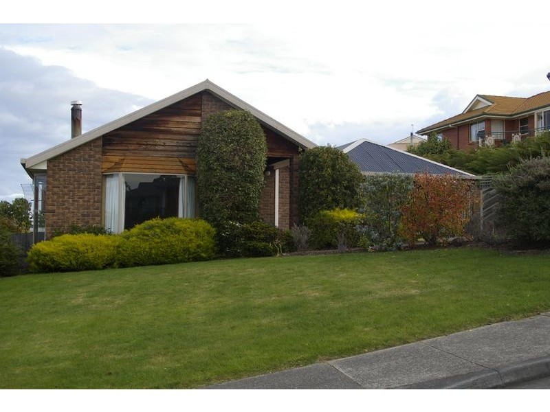 75 Diamond Drive, Blackmans Bay TAS 7052