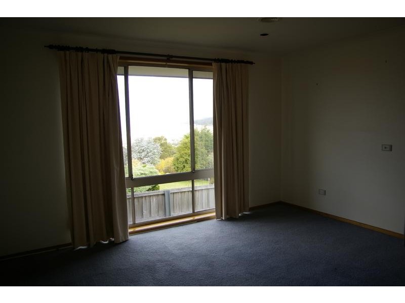 75 Diamond Drive, Blackmans Bay TAS 7052