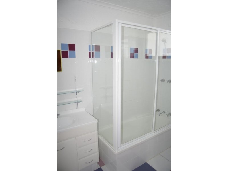 2/24 Lincoln Street, Lindisfarne TAS 7015