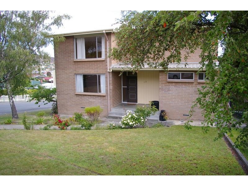 12 Corrina Road, Lindisfarne TAS 7015