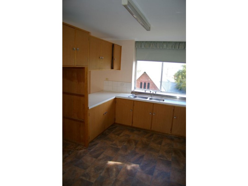 12 Corrina Road, Lindisfarne TAS 7015