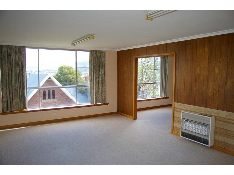 12 Corrina Road, Lindisfarne TAS 7015