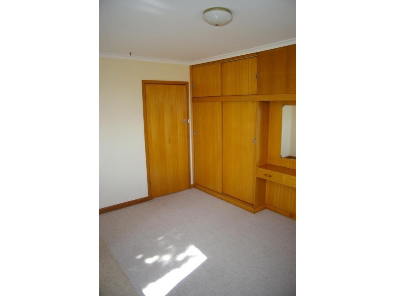 12 Corrina Road, Lindisfarne TAS 7015